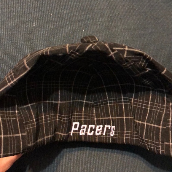 Indiana Pacers Black & White NBA 47’ twins FlexFit - Picture 2 of 3